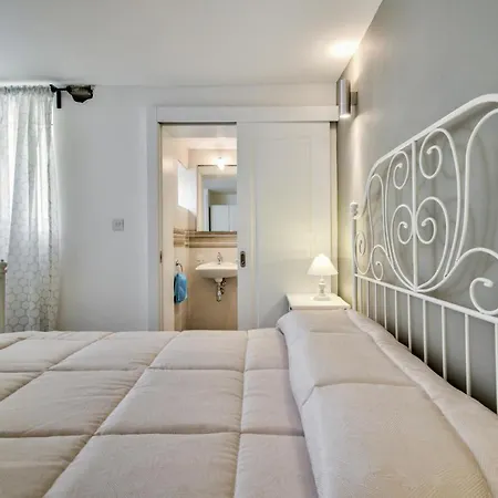 Borgo 1 & 2-bedroom Self-catering In By Tritoni Apartman *