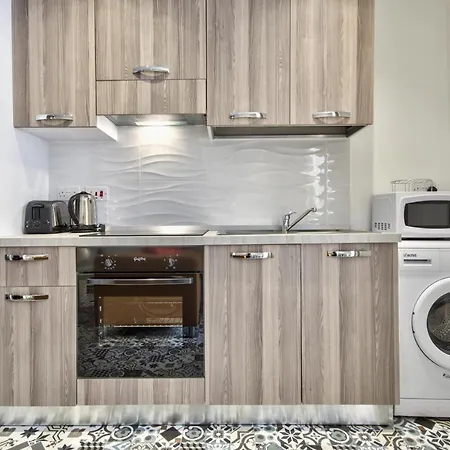 Borgo 1 & 2-bedroom Self-catering In By Tritoni La Valletta