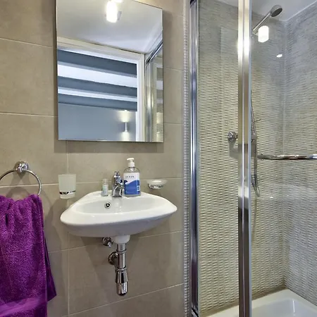 Borgo 1 & 2 Bedroom Self-catering Units In La Valette