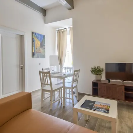 Borgo 1 & 2-bedroom Self-catering In By Tritoni * バレッタ