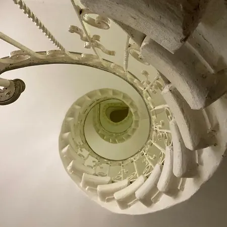 Borgo 1 & 2-bedroom Self-catering In By Tritoni דירה *