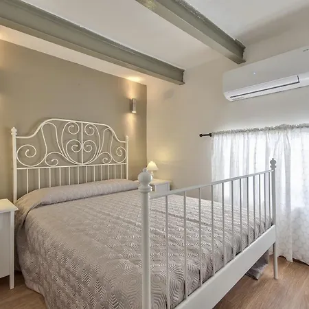 Apartment Borgo 1 & 2-bedroom Self-catering In By Tritoni *