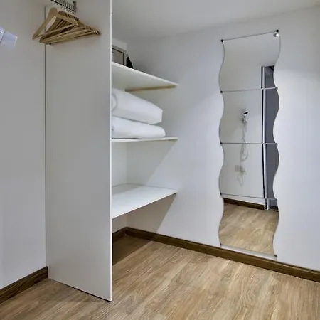 아파트 Borgo 1 & 2-bedroom Self-catering In By Tritoni 발레타