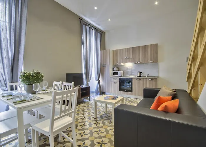 Διαμέρισμα Borgo 1 & 2-bedroom Self-catering In By Tritoni *