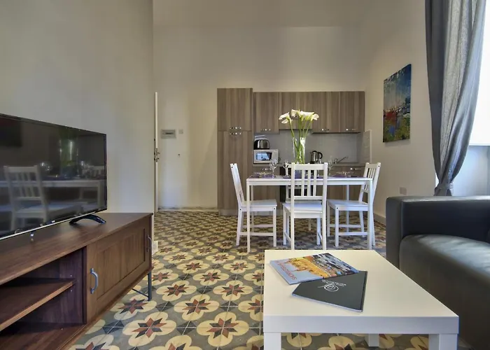 Borgo 1 & 2-bedroom Self-catering In By Tritoni * Βαλέτα