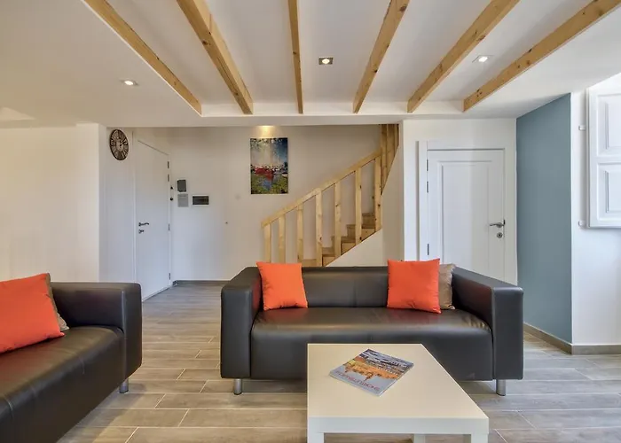 Διαμέρισμα Borgo 1 & 2-bedroom Self-catering In By Tritoni *